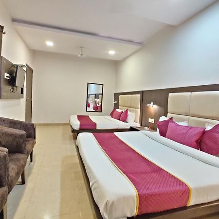 Hotel The Grandpark Amritsar Buitenkant foto