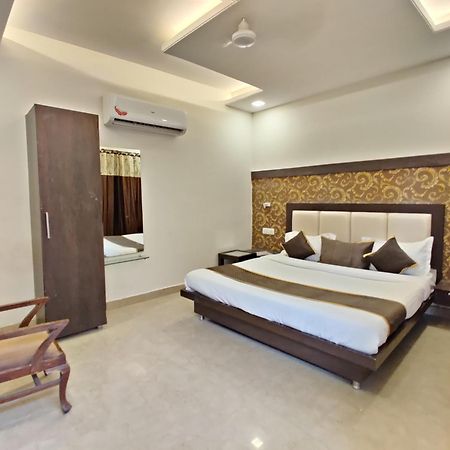 Hotel The Grandpark Amritsar Buitenkant foto